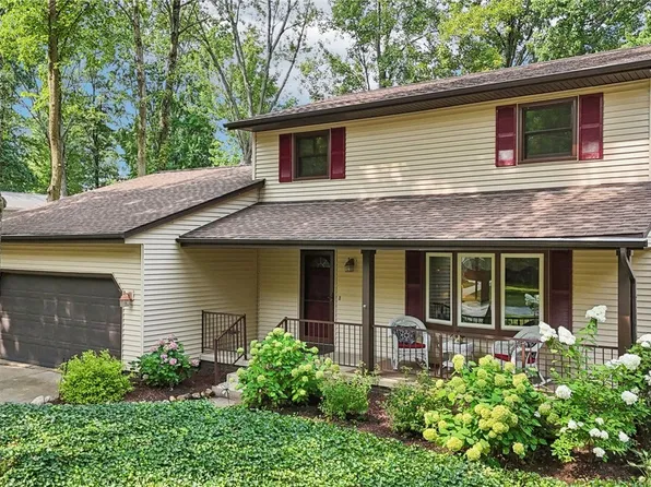 544 Maple Ave, Sheffield Lake, OH 44054