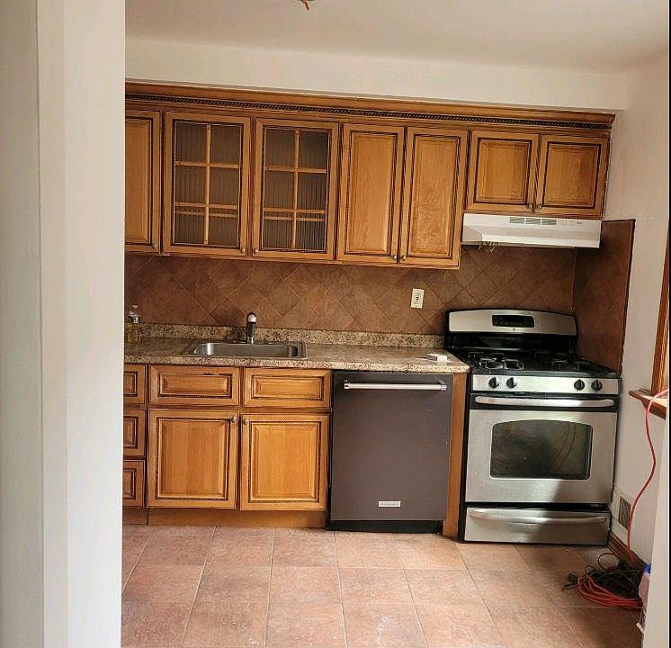 1st image of 2733 E 65th St #2
