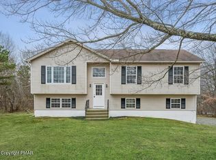 375 Butz Ln, Scotrun, PA 18355