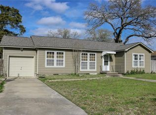 1113 Felder St, Navasota, TX 77868