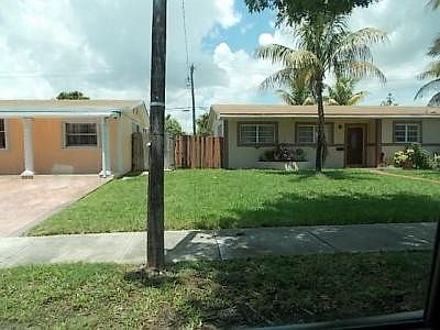 2nd image of 19830 NE 10th Ct