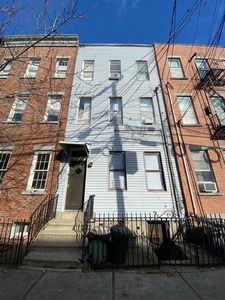 366 7th St, Jersey City, NJ, 07302