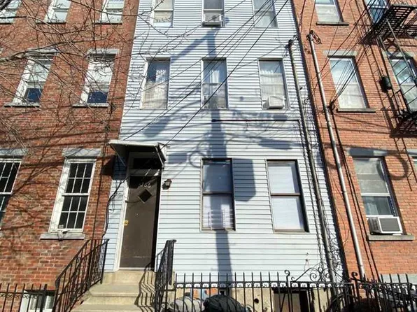 366 7th St, Jersey City, NJ 07302