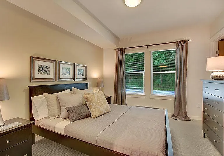 Compass Apartments — Photo 11