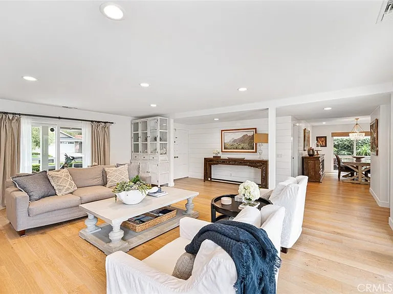 1419 Santiago Dr — Photo 15