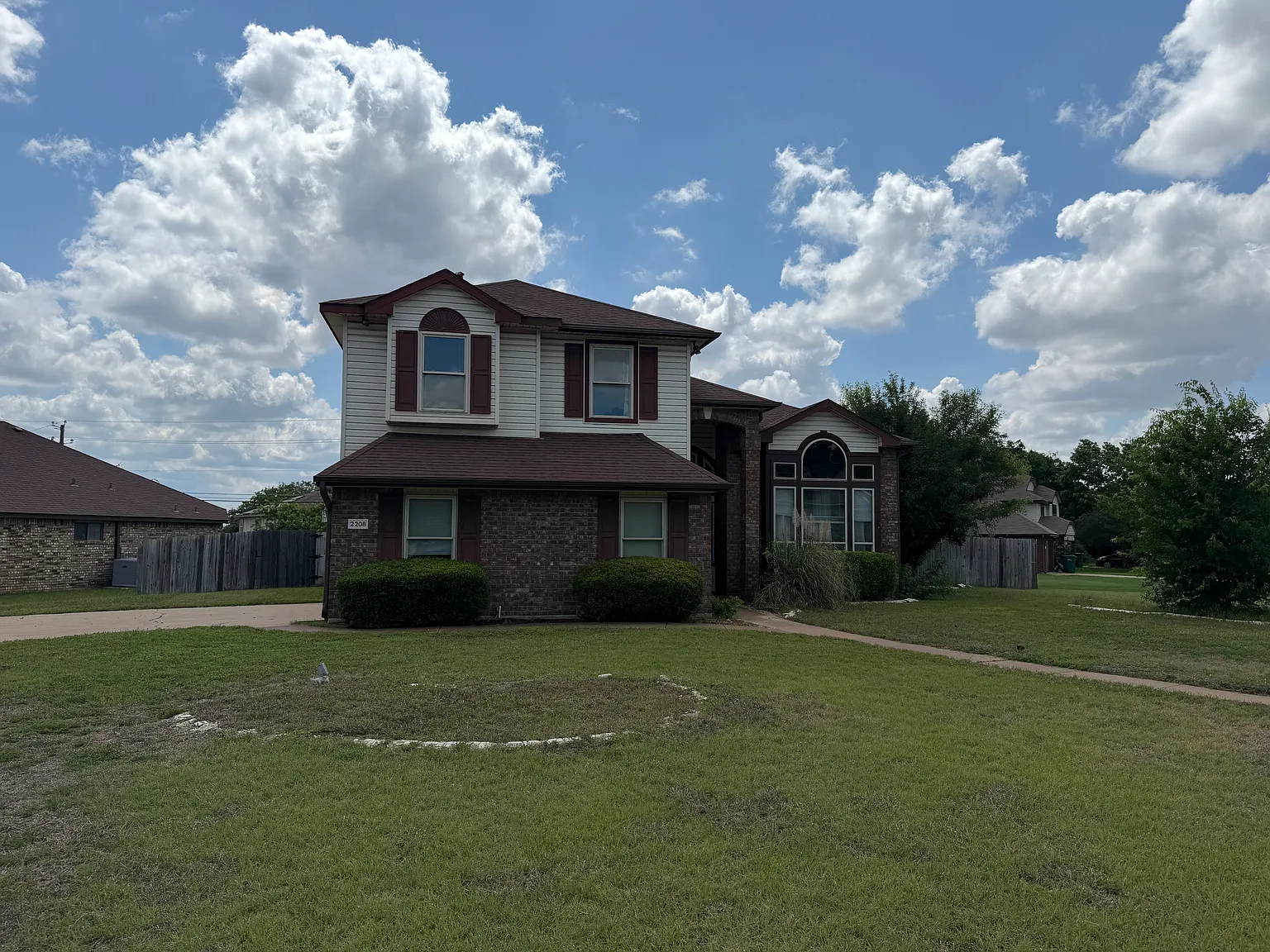 3 bed, 1894 sqft, $1,645 — Photo 3