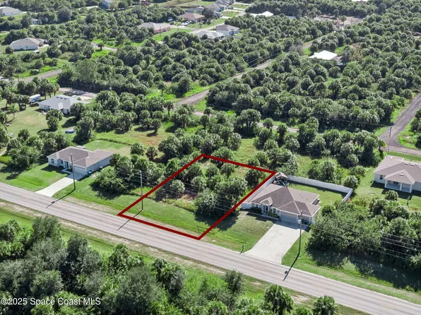 701 Banyan St SW, Palm Bay, FL 32908
