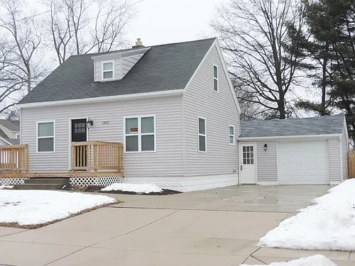 1203 Columbus Ave photo 1