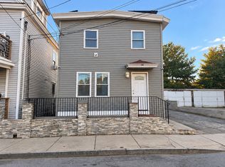 26 Bennington St, Lawrence, MA 01841