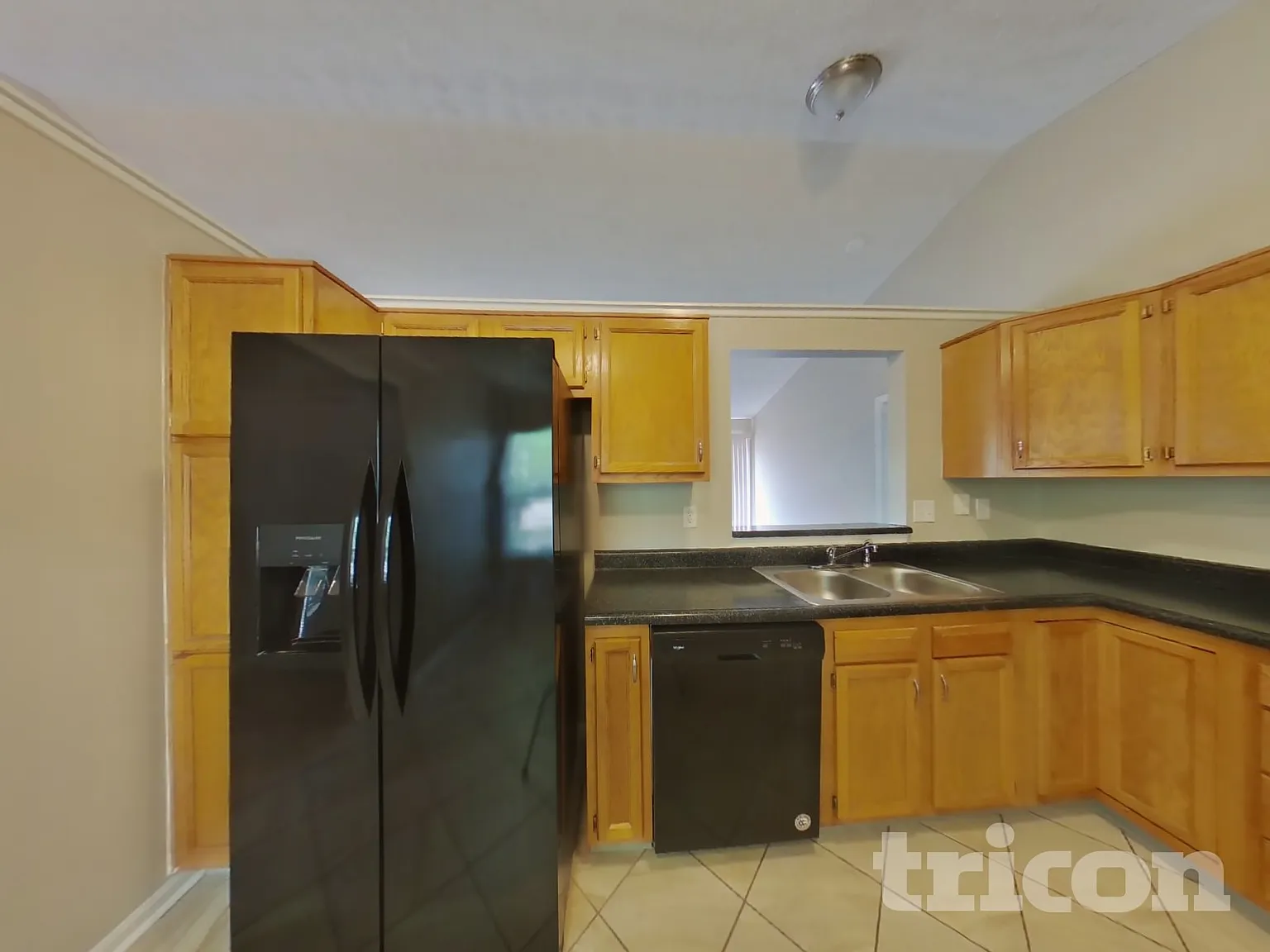 2607 Cooper Pointe Circle Indianapolis IN — Photo 4