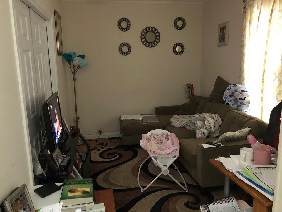 2nd image of 184 Winthrop St #1