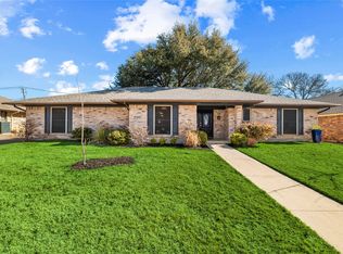 1807 Rhinevalley Dr, Arlington, TX 76012