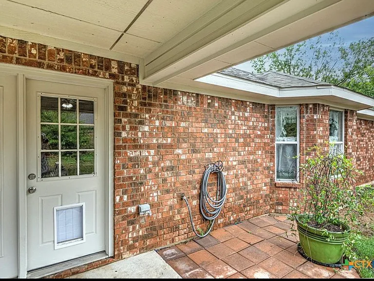 5009 Joseph Dr — Photo 21