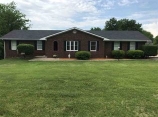 106 E Fairview Ave, Eddyville, KY 42038