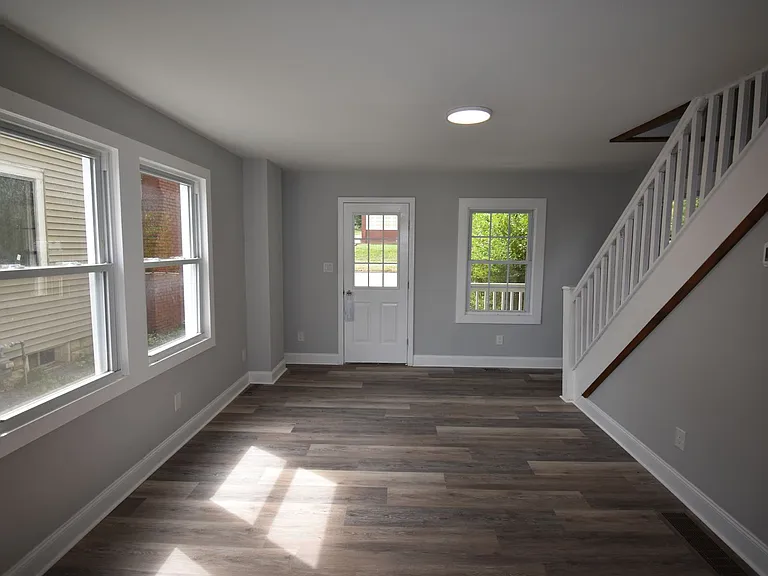 38 N Fairview St — Photo 6