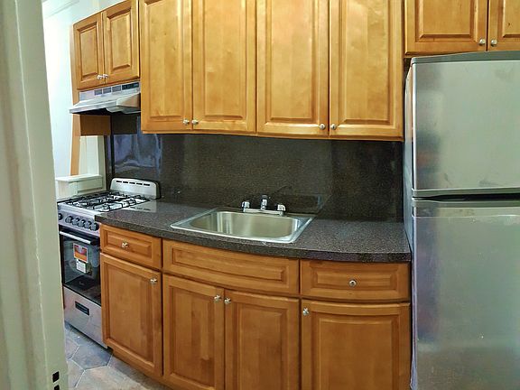 4th image of 4242 80th St APT 2H