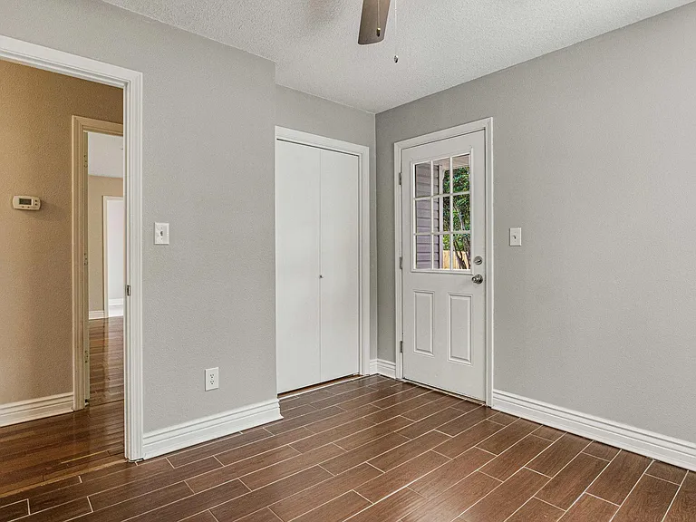 3420 Riverside Dr — Photo 42