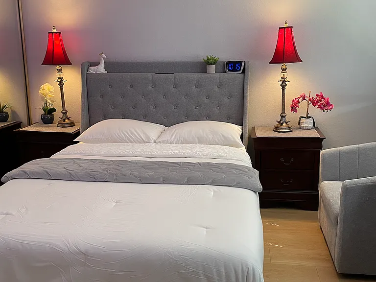 All new bedding and linens