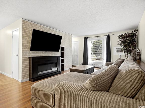 5th image of UNIT A-50 Nollet AVENUE