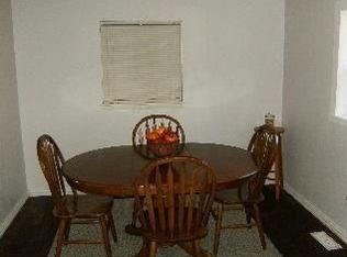 1209 N 8th St, Henryetta, OK 74437