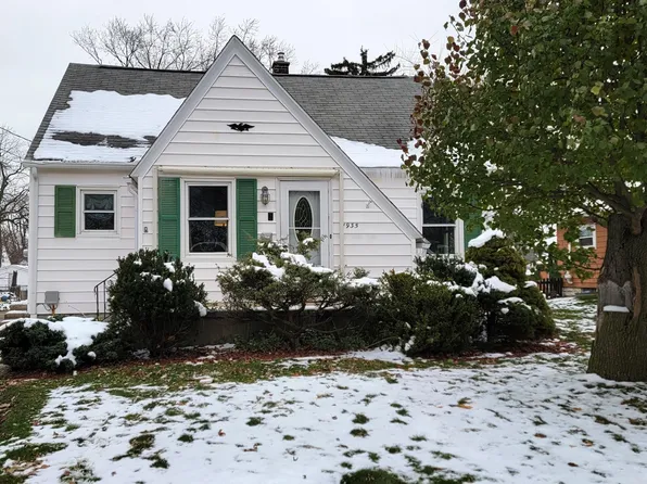 1935 Miles Ave, Kalamazoo, MI 49001