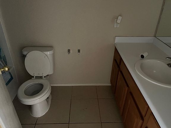 4th image of 2621 S Devonna Ln