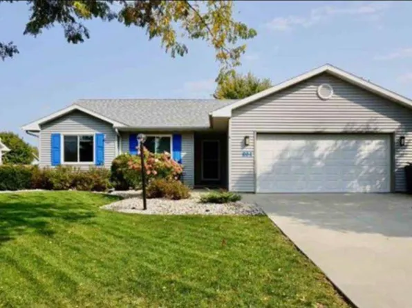 894 Baneberry Dr, Sun Prairie, WI 53590