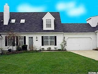 1st image of 914 Bristol Ln
