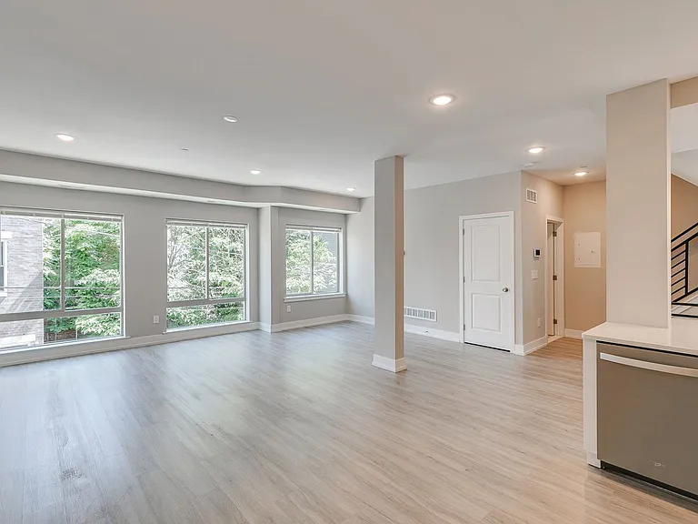 2636 Annin St #1 — Photo 9