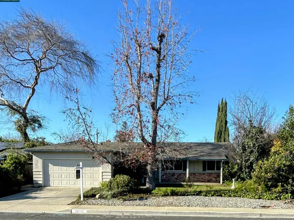 1579 Eve Dr, Concord, CA 94521