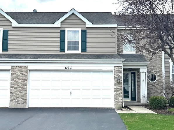 693 Savannah Ln, Crystal Lake, IL 60014