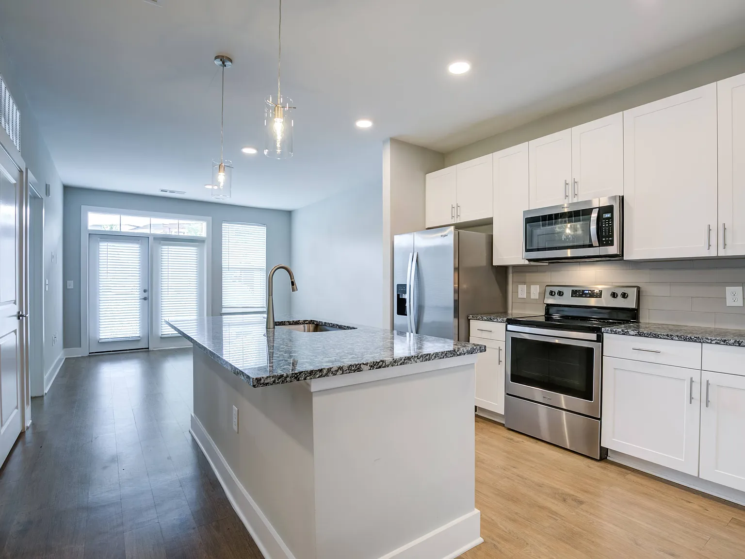 The Flats at Southlawn Apartments — Photo 2