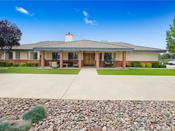 7178 Cascade Ave, Oak Hills, CA 92344