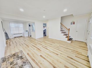 337 Haussner Pl, Mineola, NY 11501