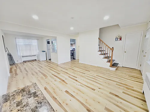 337 Haussner Pl Photo 1