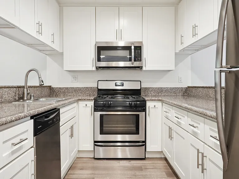 5662 La Mirada Ave. — Photo 19