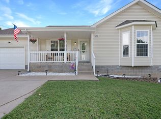 2921 Core Dr, Clarksville, TN 37040