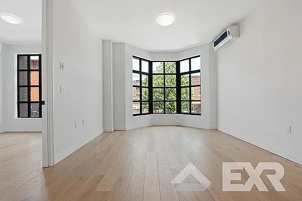 875 4th Avenue — Photo 2