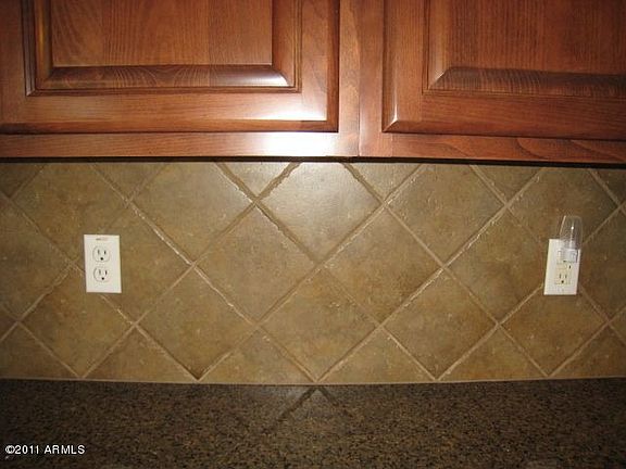 5th image of 313 W Aster Dr