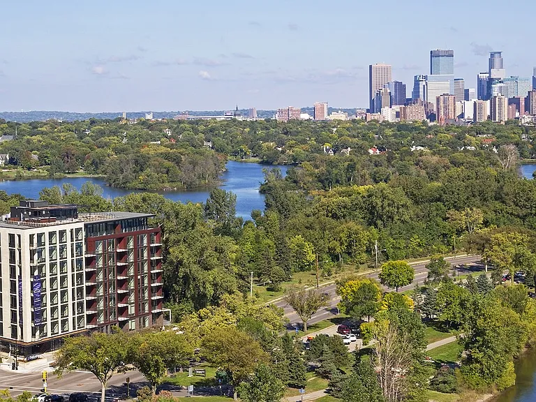 The Lakes Residences — Photo 6