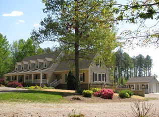 484 Guinea Rd, Farmville, VA 23901