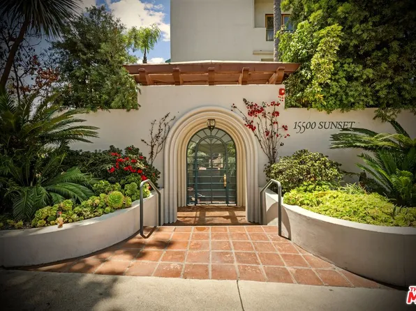 15500 W Sunset Blvd APT 301, Los Angeles, CA 90272