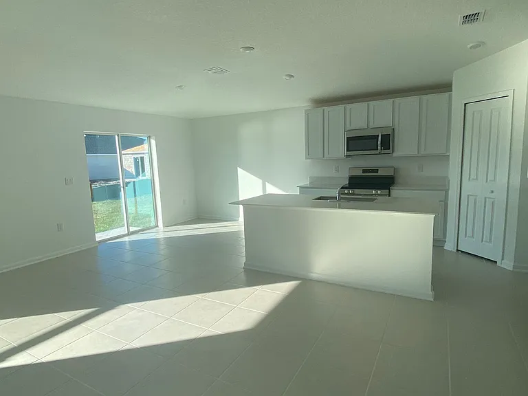 5118 Magnolia Palm Dr — Photo 6