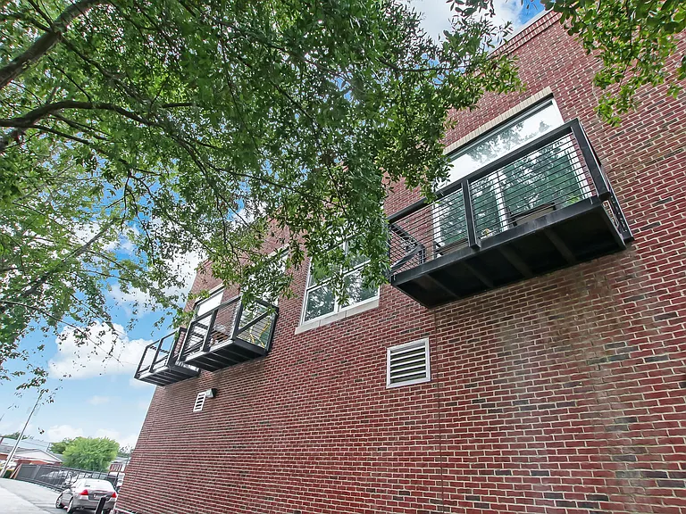 2514 Abercorn St #205 — Photo 48