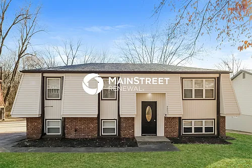 4803 NW Woody Creek Ln Photo 1