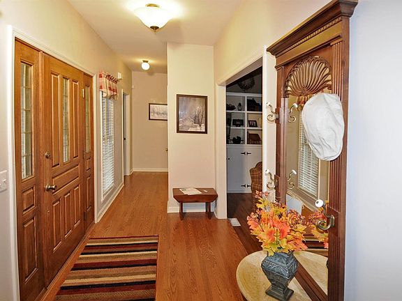 5th image of 1409 Orchard Run Dr