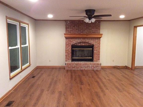 5th image of 15315 Conser St