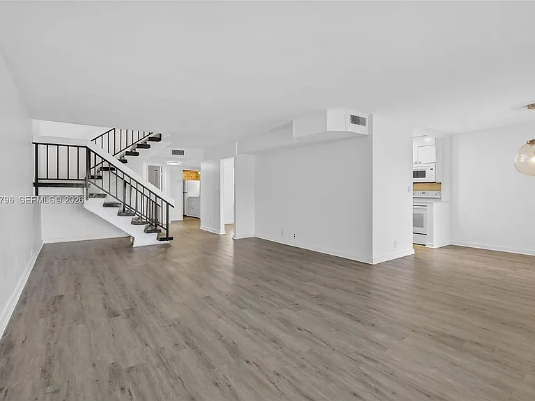 9703 N New River Canal Rd #103 — Photo 11