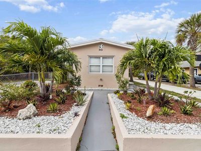 501 S E St, Lake Worth, FL, 33460