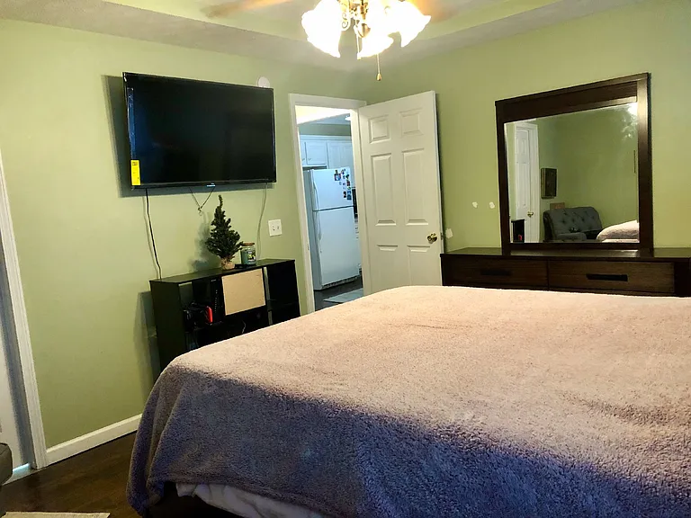 738 Dellwood Dr — Photo 5